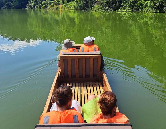 Lake Duluti Canoeing & Nature Walk Experience